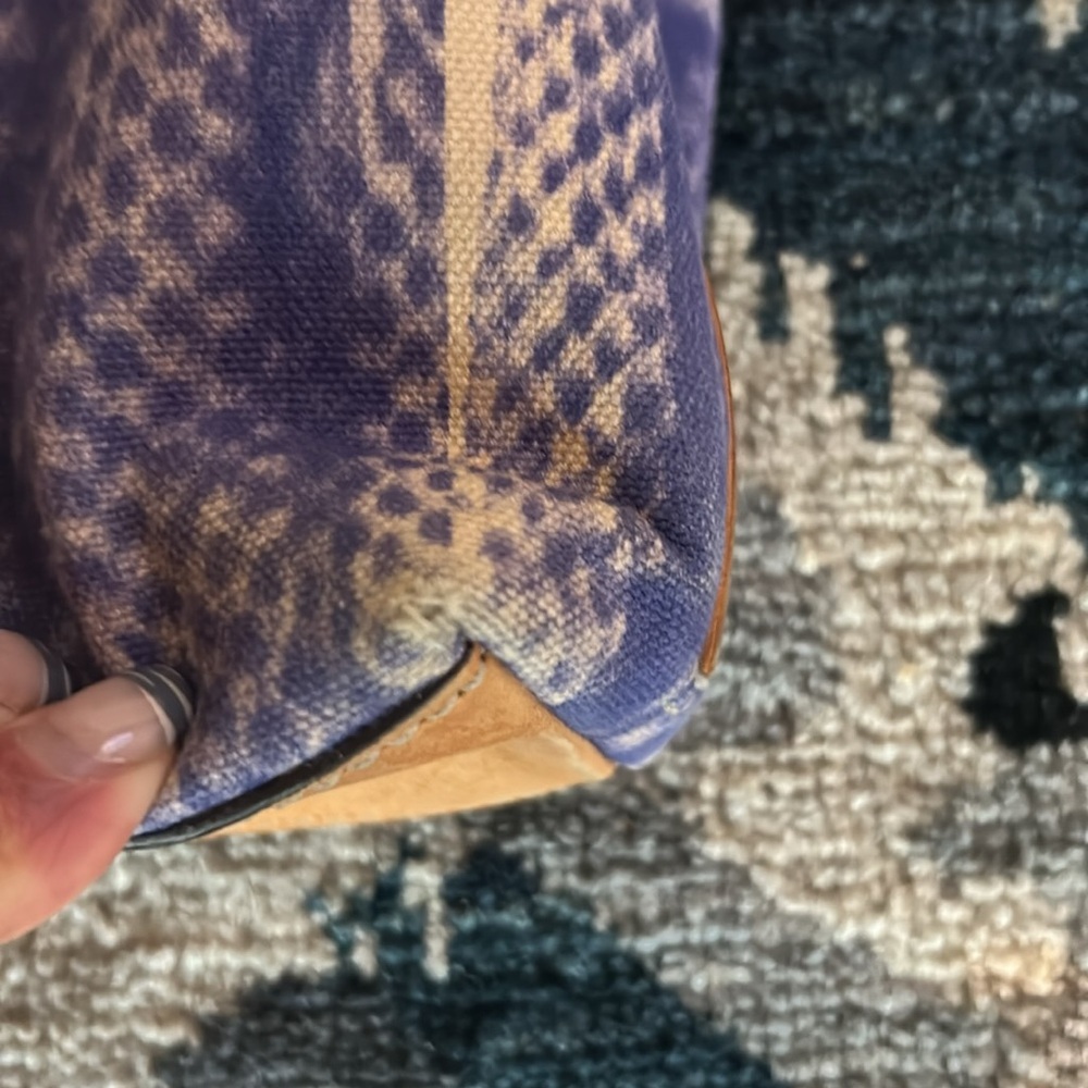 REED KRAKOFF Alligator Print Blue and Tan Canvas Tote Bag - Picture 4 of 15